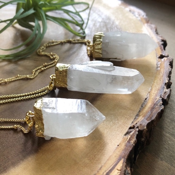 ❗️LAST❗️Raw Crystal Pendant Necklace - Picture 2 of 7